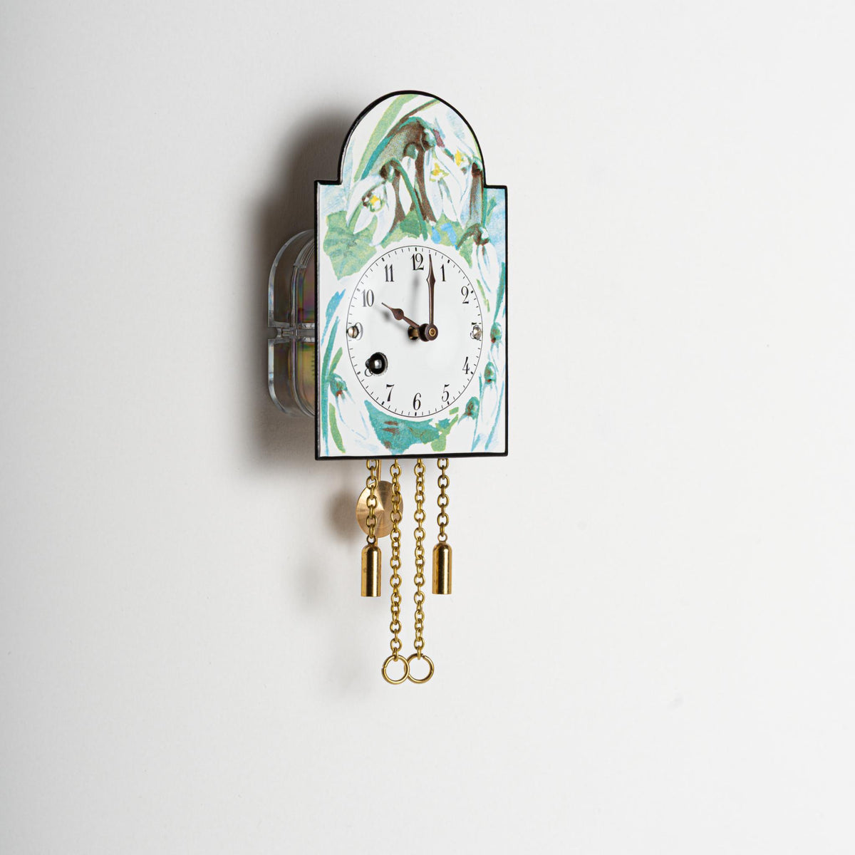Wanduhr "Schneeglöckchen", Bogenschild aus Emaille, Maße: 100 x 65 mm, Siebentagewerk