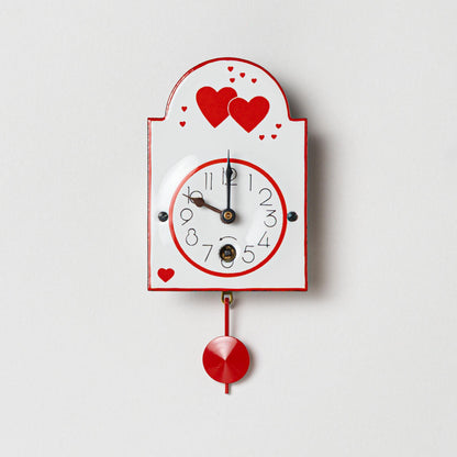 Wanduhr "Herzchen",  Bogenschild aus Emaille, Maße: 50 x 75 mm, Eintagewerk