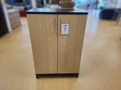 Zweitüriger Schrank Schwarz-Braun 