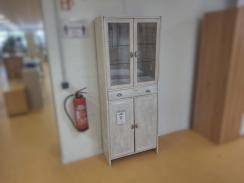 Vitrinenschrank 
