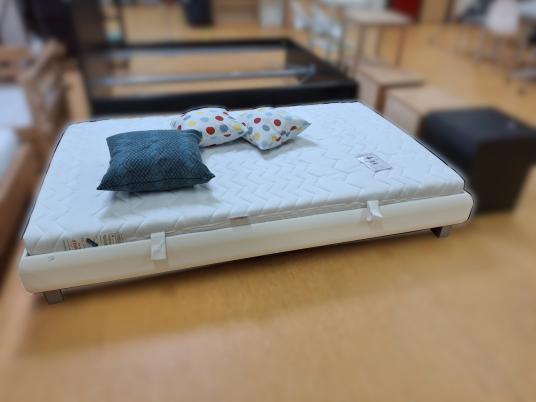 Bett weiß mit Rost & Rost 120x200 