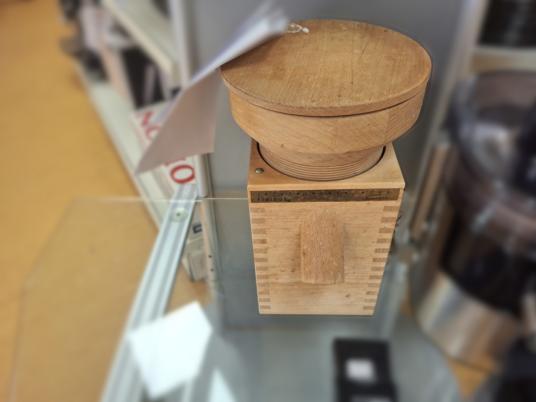 Mehlmühle aus Holz 
