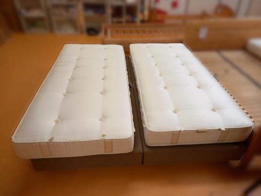 Hochwertiges Bett+Matratze 90x200 