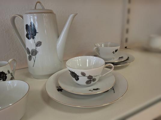 23.teiliges Kaffeservice "Schwarze Rose" 