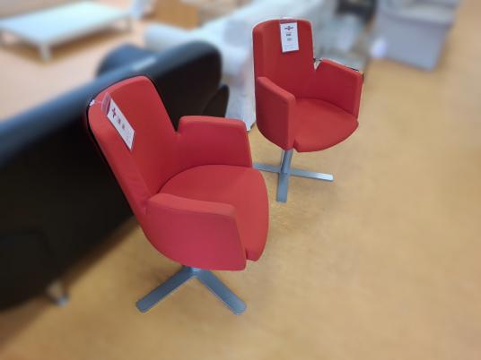 Designer Stuhl je 