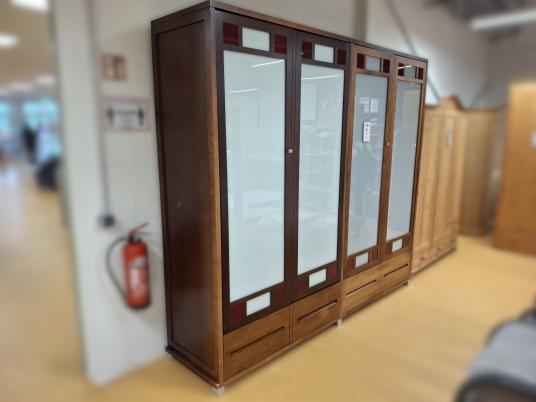Kleiderschrank 