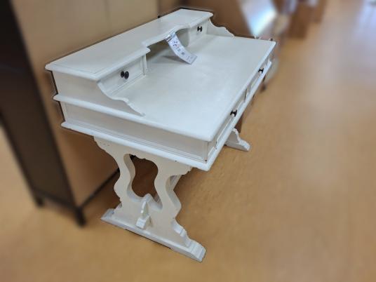 Schreibtisch 
