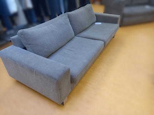 Zwei-Sitzer-Sofa 