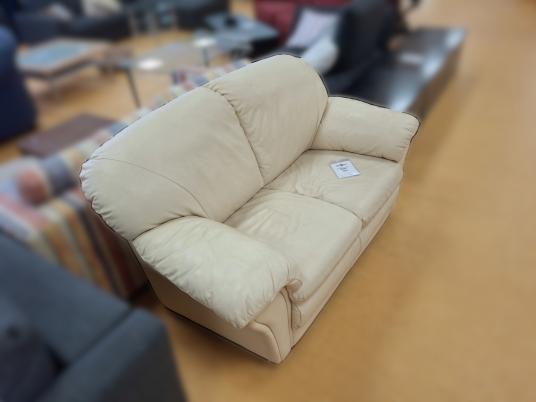 Zweisitzer sofa beige (mit gebrauchsspuren) 