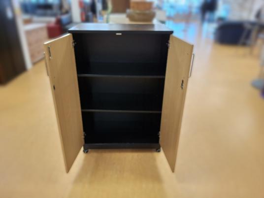 Zweitüriger Schrank Schwarz-Braun 