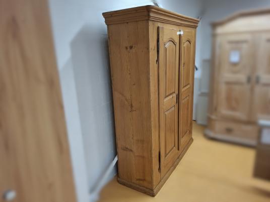 Antiker Schrank 