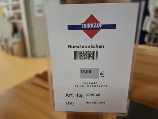 Flurschränkchen 
