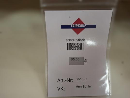 Schreibtisch 