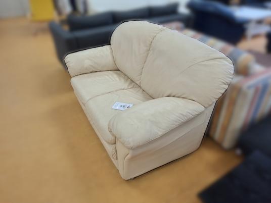 Zweisitzer sofa beige (mit gebrauchsspuren) 